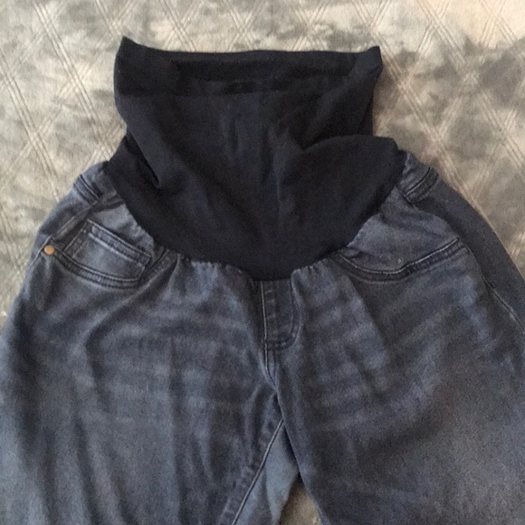Maternity Jeans - Picture 4 of 5
